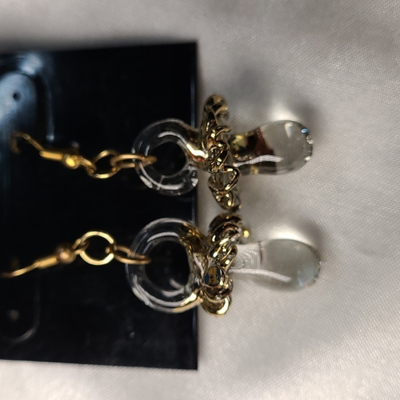 3 for$20💥- Soother Earrings - Picture 4 of 5